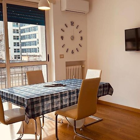 Guest House Melo Bari Bagian luar foto